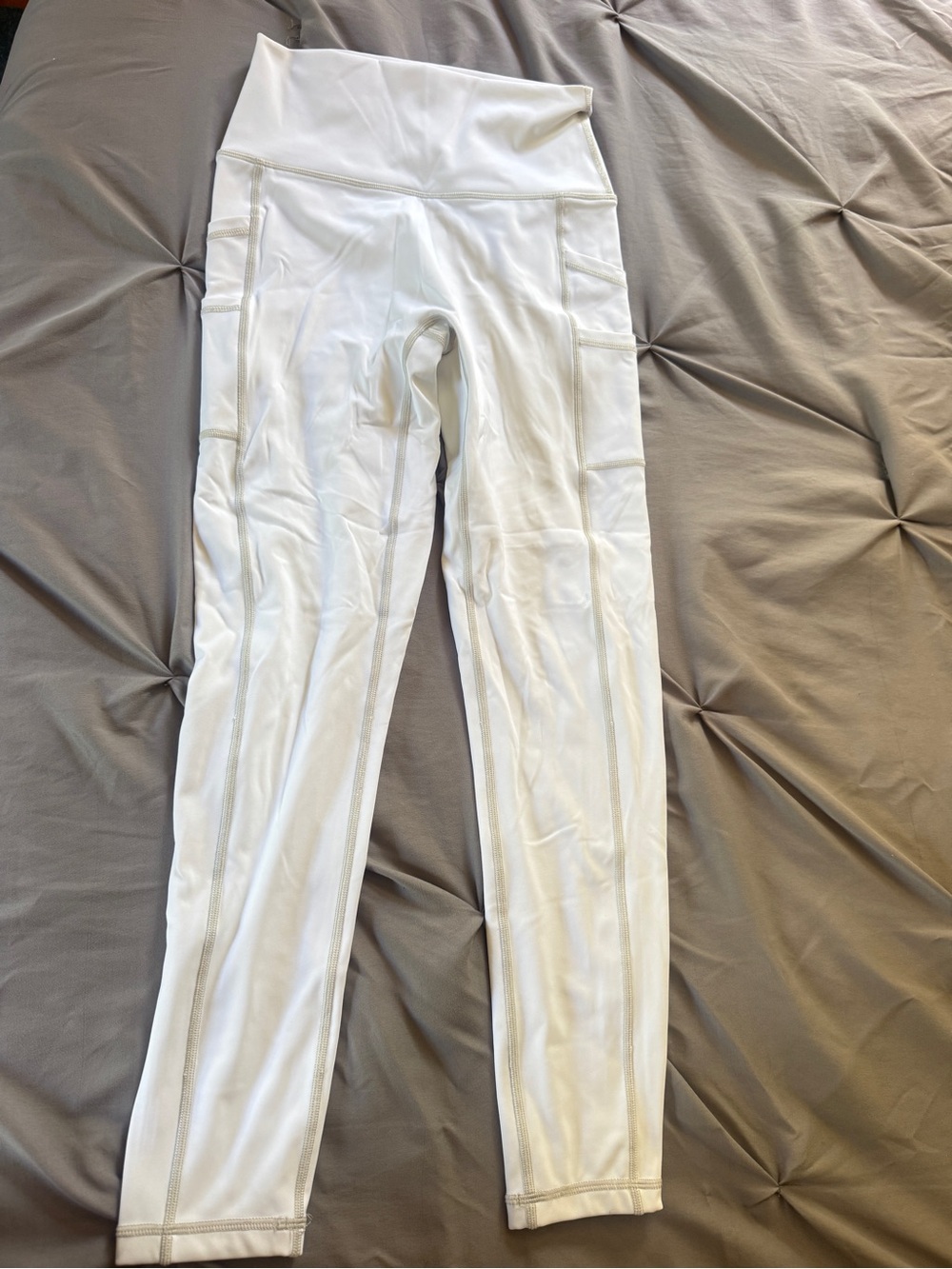 White Offline by Aerie High-Waist 7/8 Performance Leggings